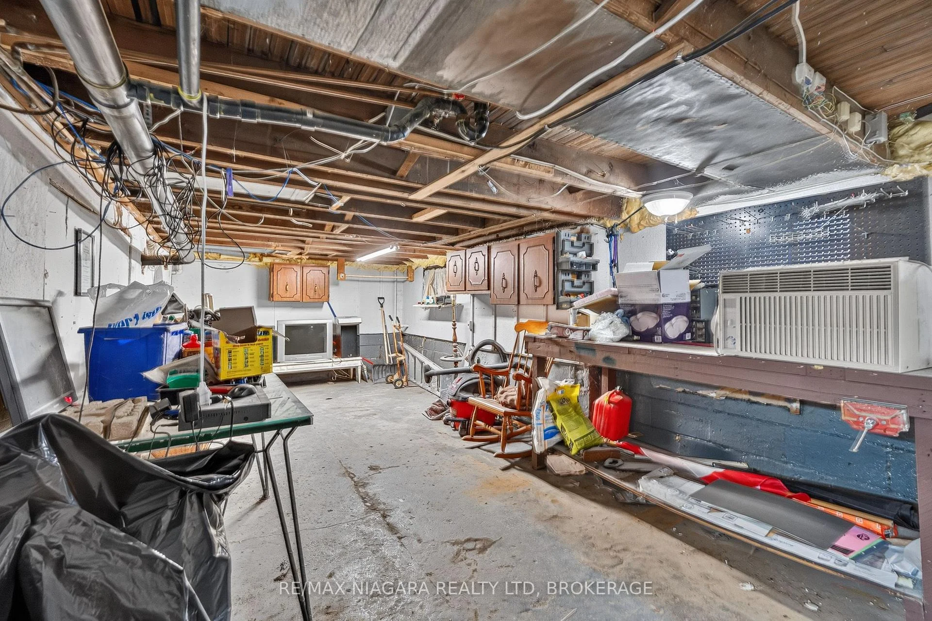 Photo 39 of 44 Lowell Avenue, St. Catharines, Downtown — HOMEH