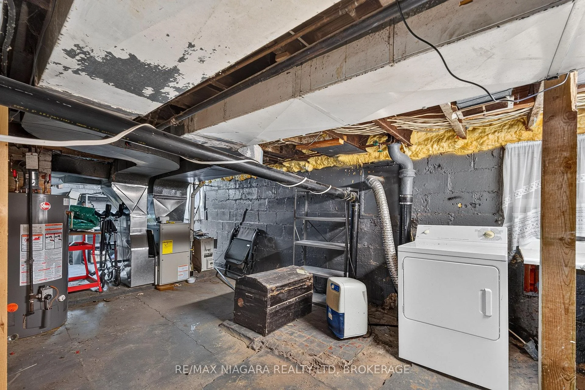 Photo 42 of 44 Lowell Avenue, St. Catharines, Downtown — HOMEH