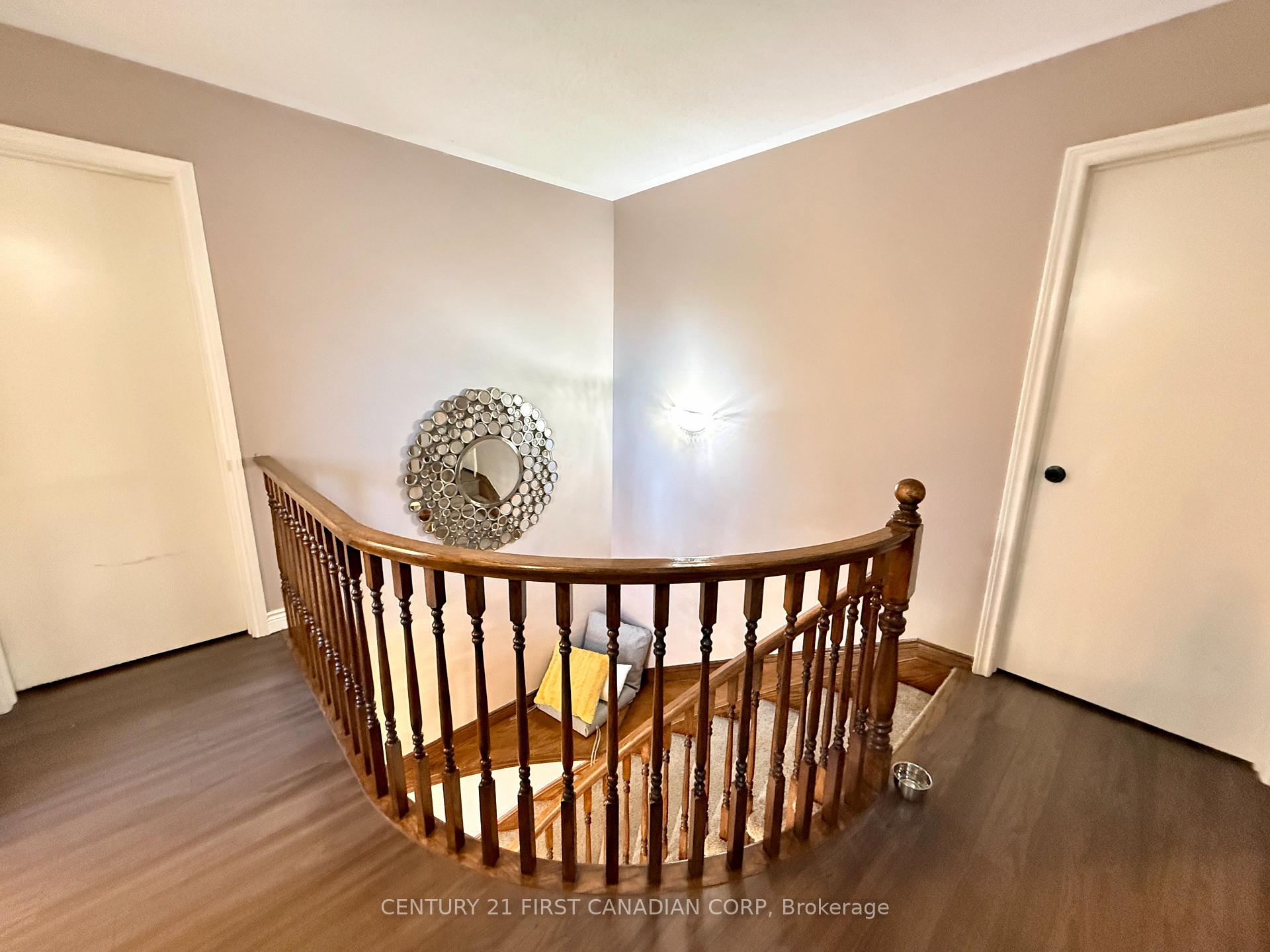 Photo 21 of 26 Colonial Crescent, London, North M — HOMEH