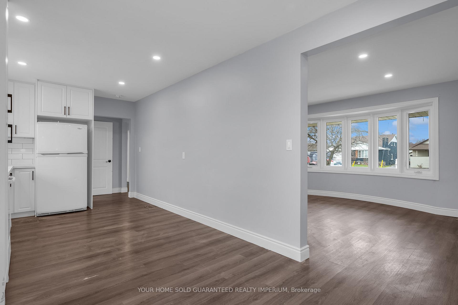 Photo 8 of 116 Collier Road S, Thorold, Thorold Downtown — HOMEH