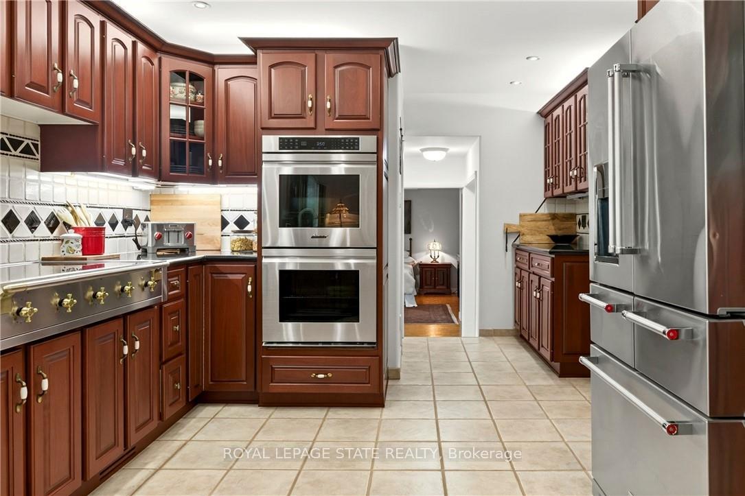Photo 12 of 29 Woodside Drive, Hamilton, Sherwood — HOMEH