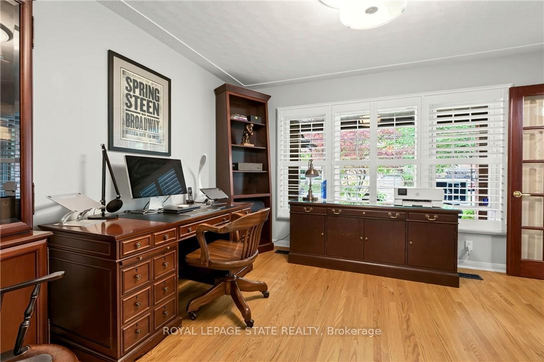 Photo 15 of 29 Woodside Drive, Hamilton, Sherwood — HOMEH