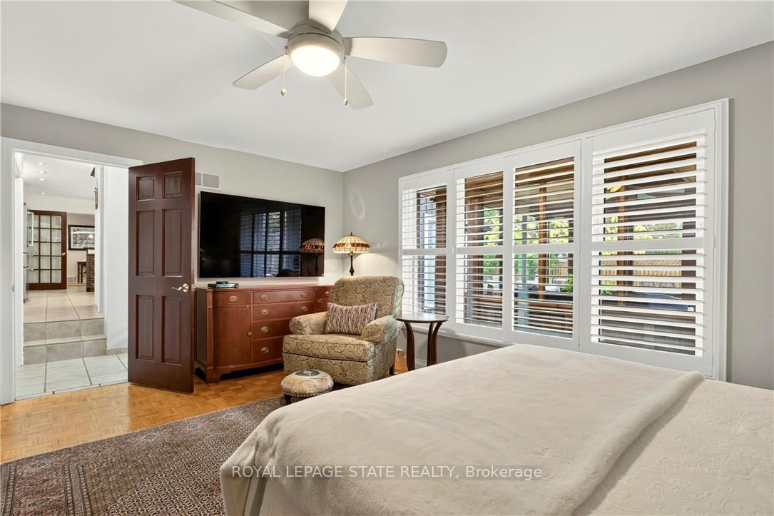 Photo 16 of 29 Woodside Drive, Hamilton, Sherwood — HOMEH