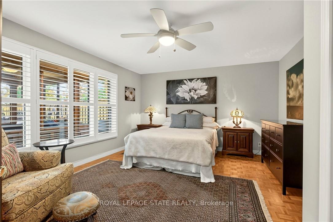 Photo 17 of 29 Woodside Drive, Hamilton, Sherwood — HOMEH