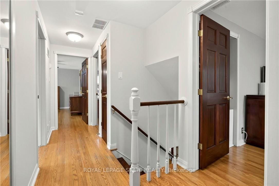 Photo 18 of 29 Woodside Drive, Hamilton, Sherwood — HOMEH
