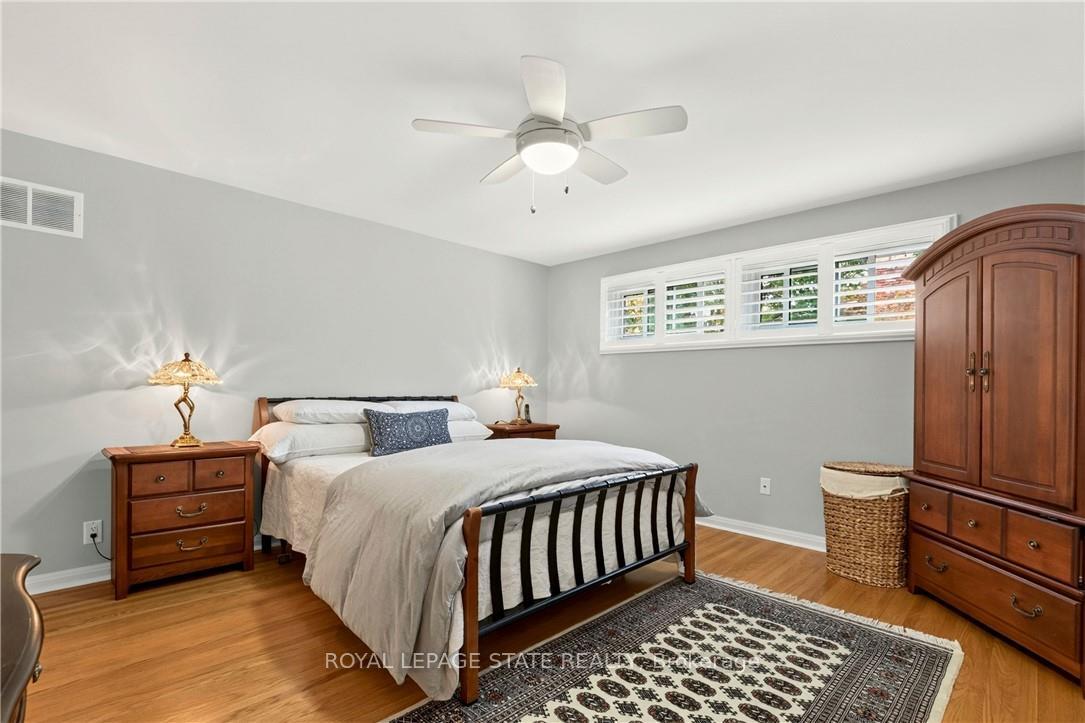 Photo 19 of 29 Woodside Drive, Hamilton, Sherwood — HOMEH