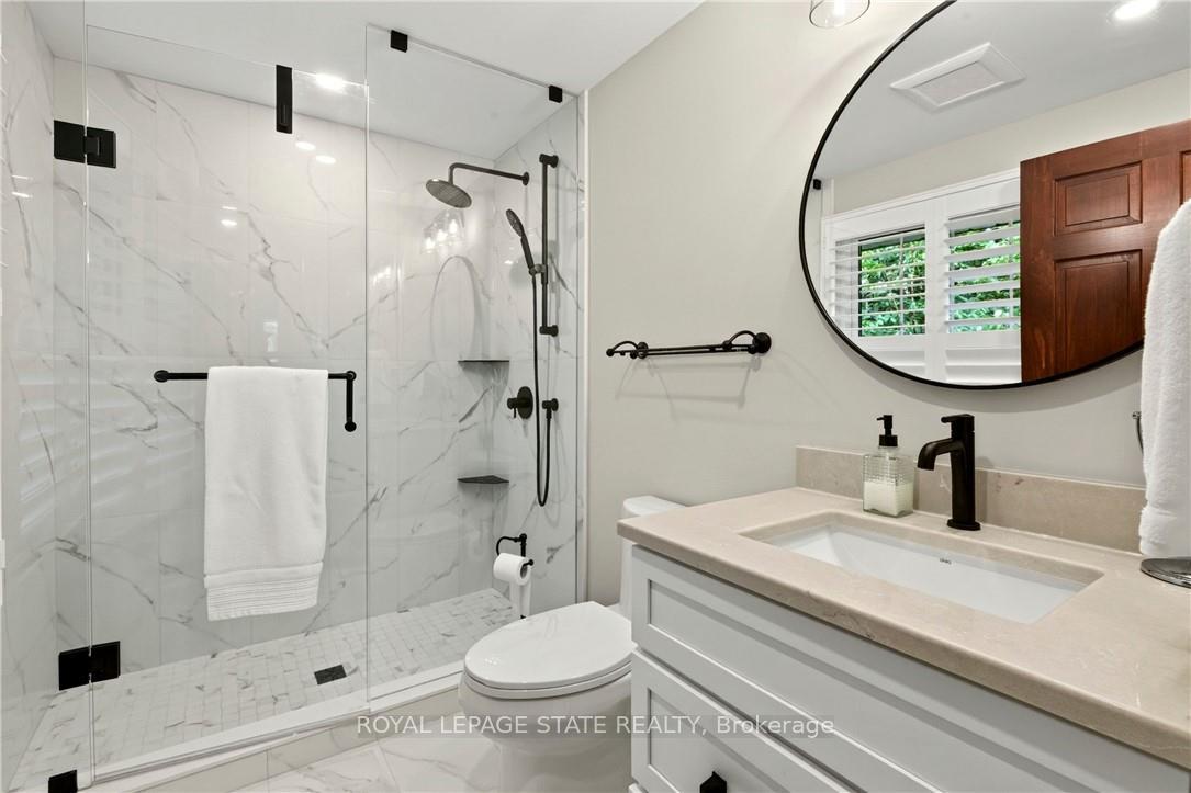 Photo 21 of 29 Woodside Drive, Hamilton, Sherwood — HOMEH