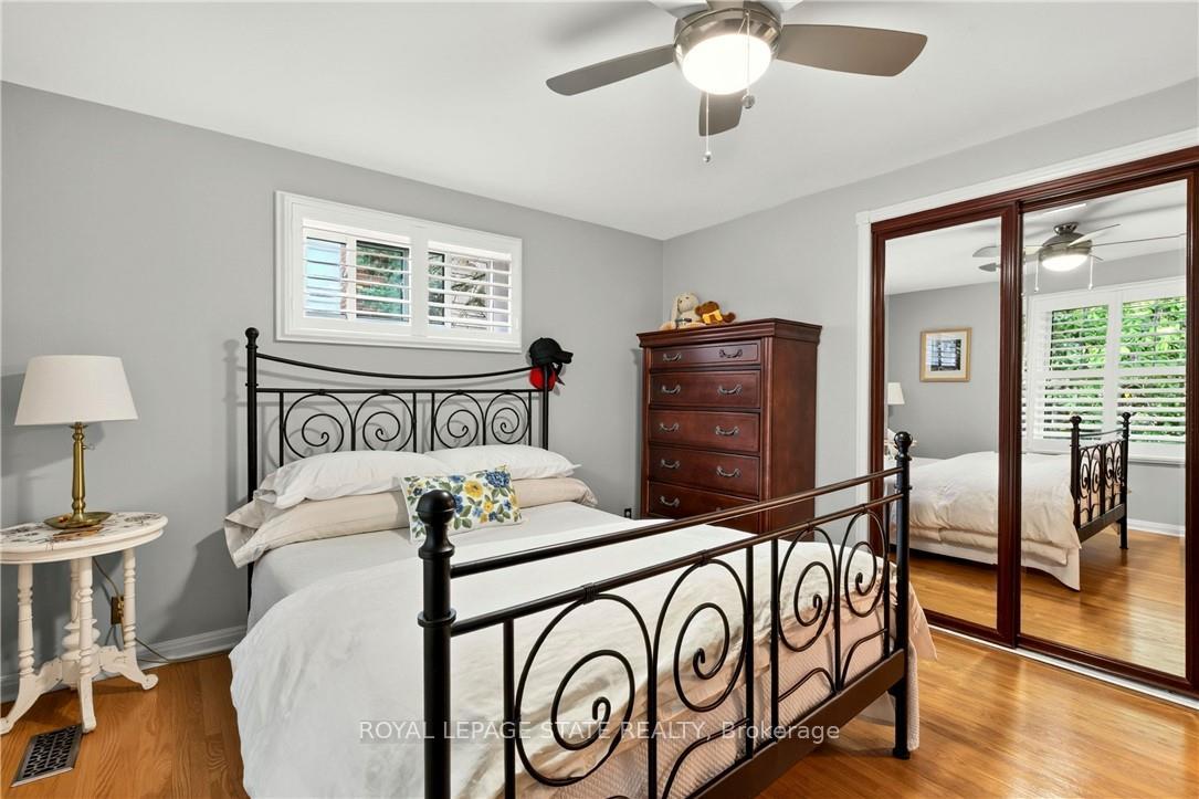 Photo 23 of 29 Woodside Drive, Hamilton, Sherwood — HOMEH