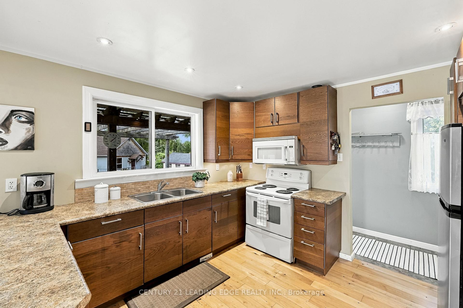 Photo 14 of 522 View Lake Road, Scugog, Rural Scugog — HOMEH