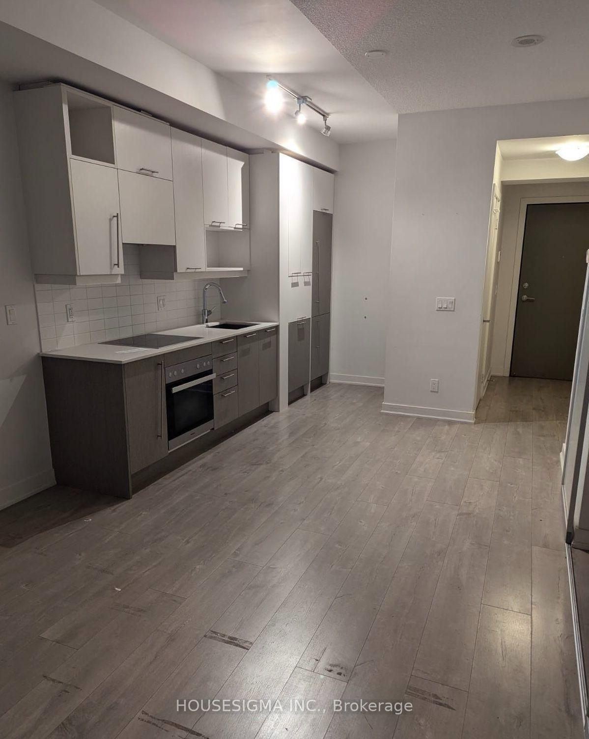 Photo 6 of Unit 1403, 30 Nelson Street, Toronto, Waterfront Communities — HOMEH