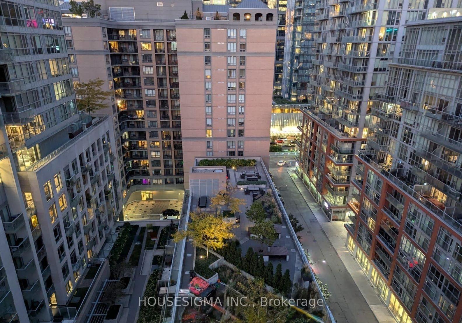 Photo 11 of Unit 1403, 30 Nelson Street, Toronto, Waterfront Communities — HOMEH