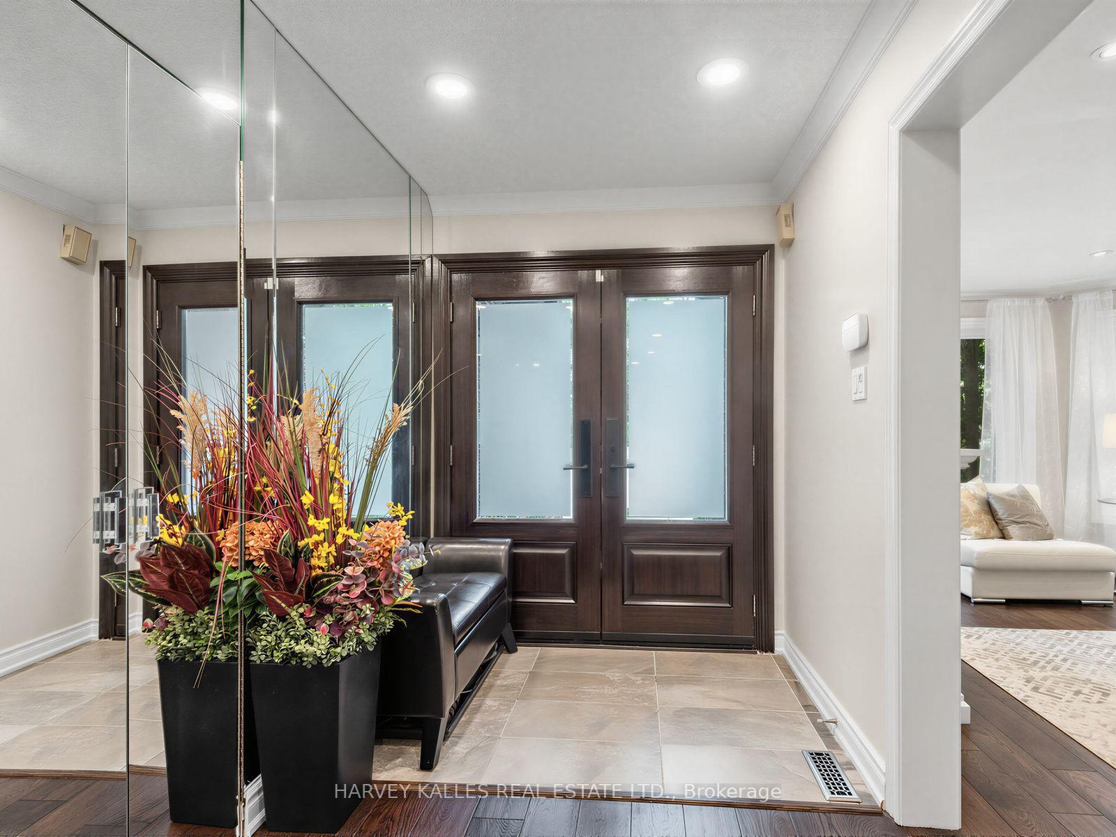 Photo 4 of 93 Downing Boulevard, Vaughan, Uplands — HOMEH