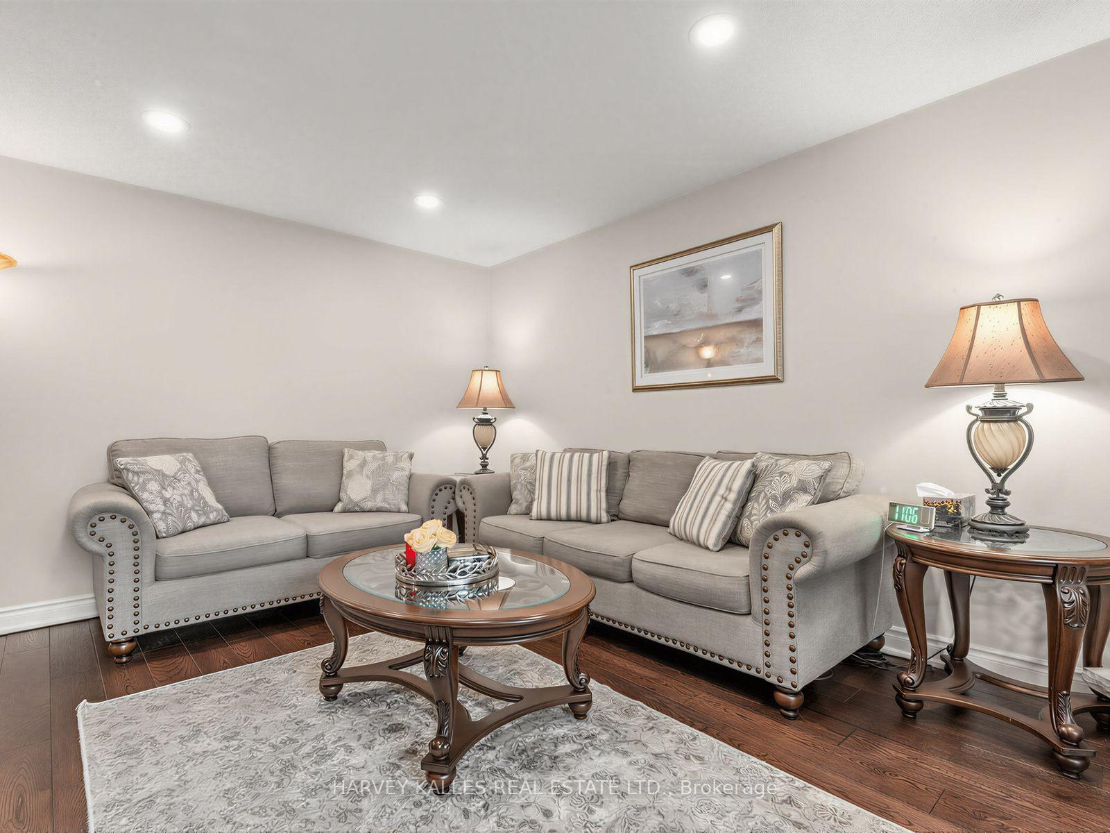 Photo 8 of 93 Downing Boulevard, Vaughan, Uplands — HOMEH