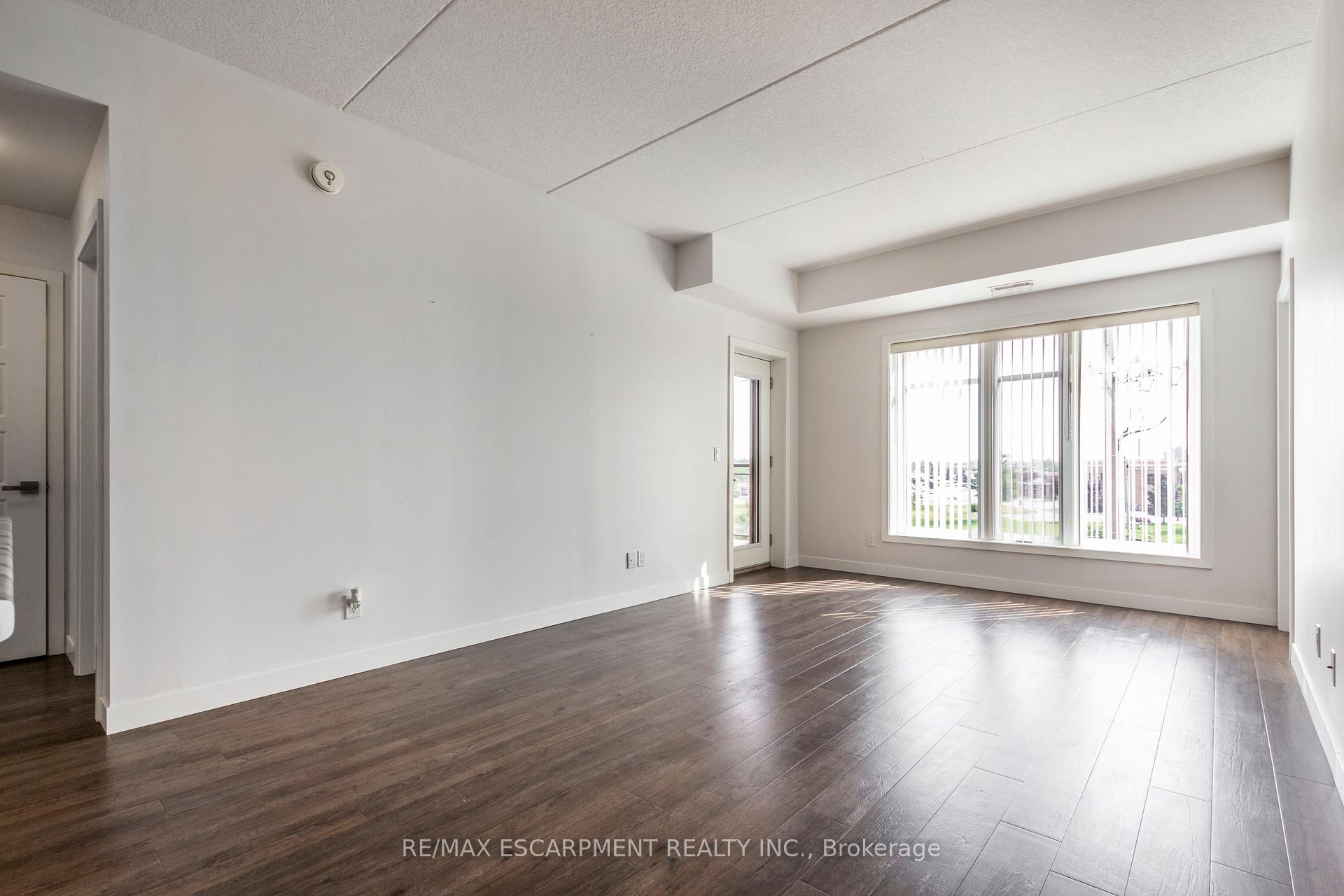 Photo 12 of Unit 306, 175 Commonwealth Street, Kitchener, Larentian West — HOMEH