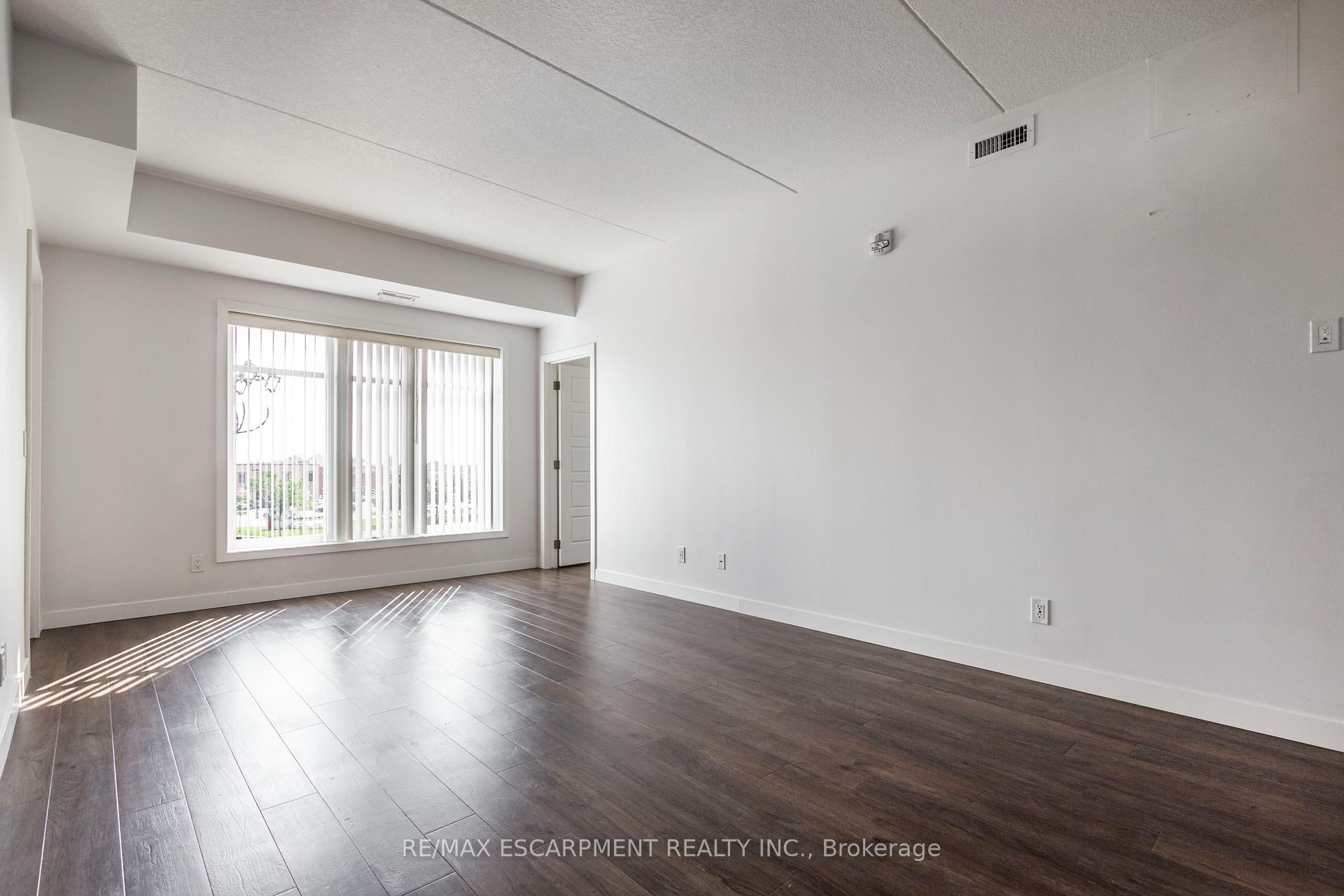 Photo 13 of Unit 306, 175 Commonwealth Street, Kitchener, Larentian West — HOMEH