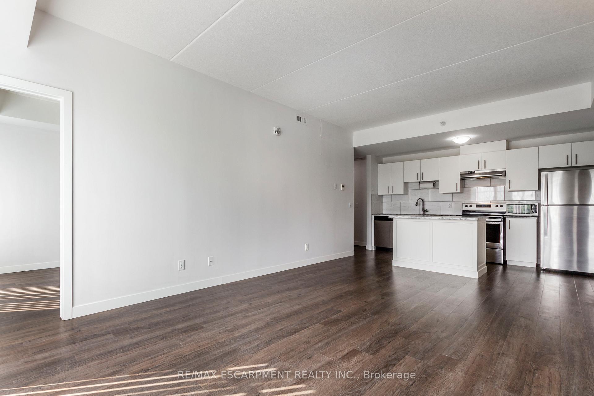 Photo 14 of Unit 306, 175 Commonwealth Street, Kitchener, Larentian West — HOMEH