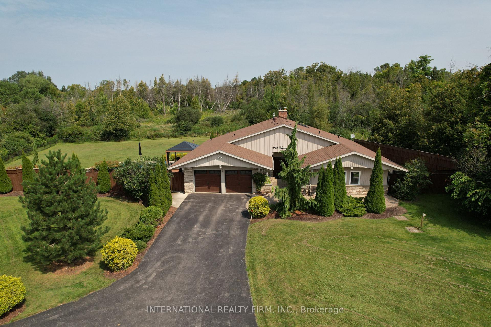 Photo 2 of 1994 Taunton Road E, Clarington, Rural Clarington — HOMEH
