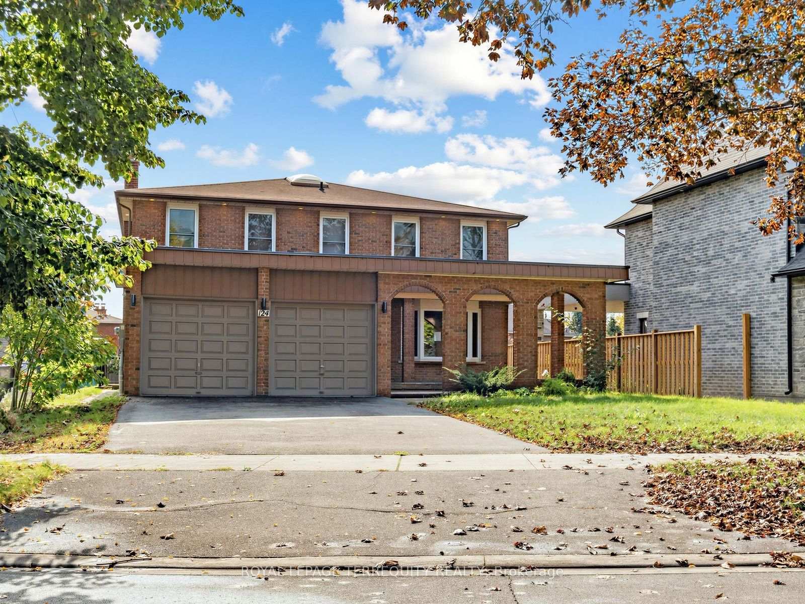 Photo 2 of 124 Bathgate Drive, Scarborough, Centennial Scarborough — HOMEH