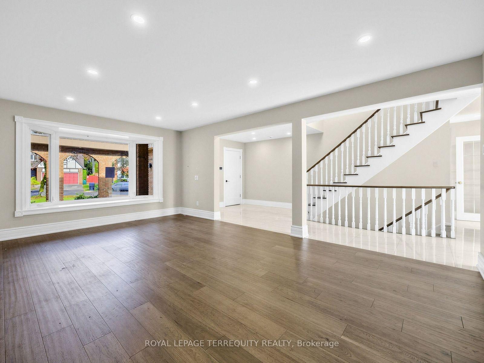 Photo 6 of 124 Bathgate Drive, Scarborough, Centennial Scarborough — HOMEH