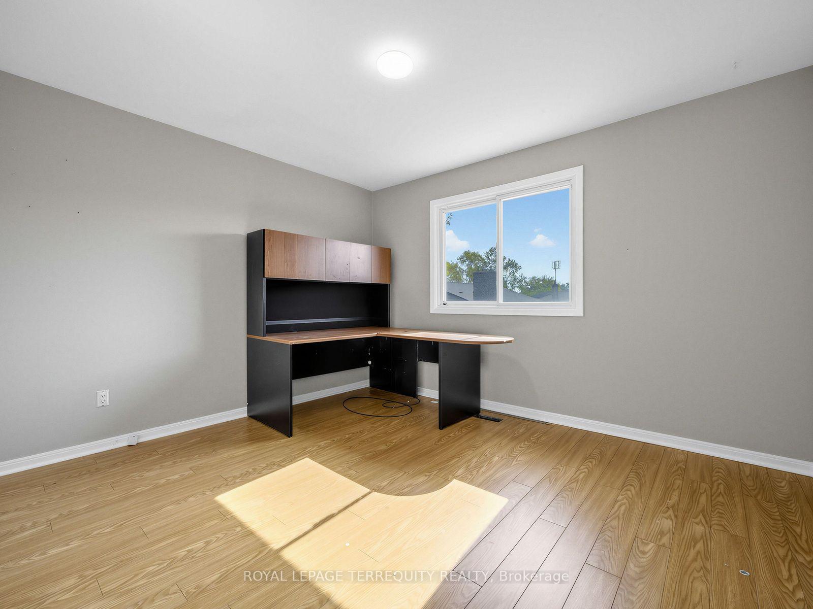 Photo 21 of 124 Bathgate Drive, Scarborough, Centennial Scarborough — HOMEH