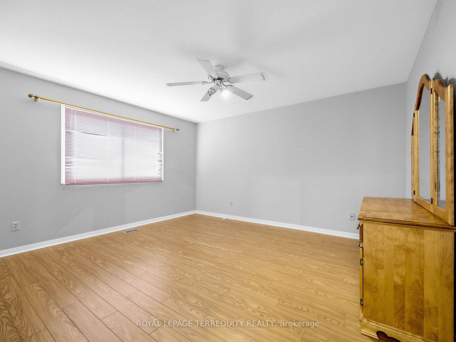 Photo 23 of 124 Bathgate Drive, Scarborough, Centennial Scarborough — HOMEH