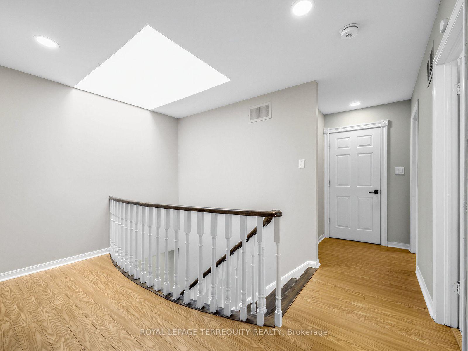 Photo 25 of 124 Bathgate Drive, Scarborough, Centennial Scarborough — HOMEH