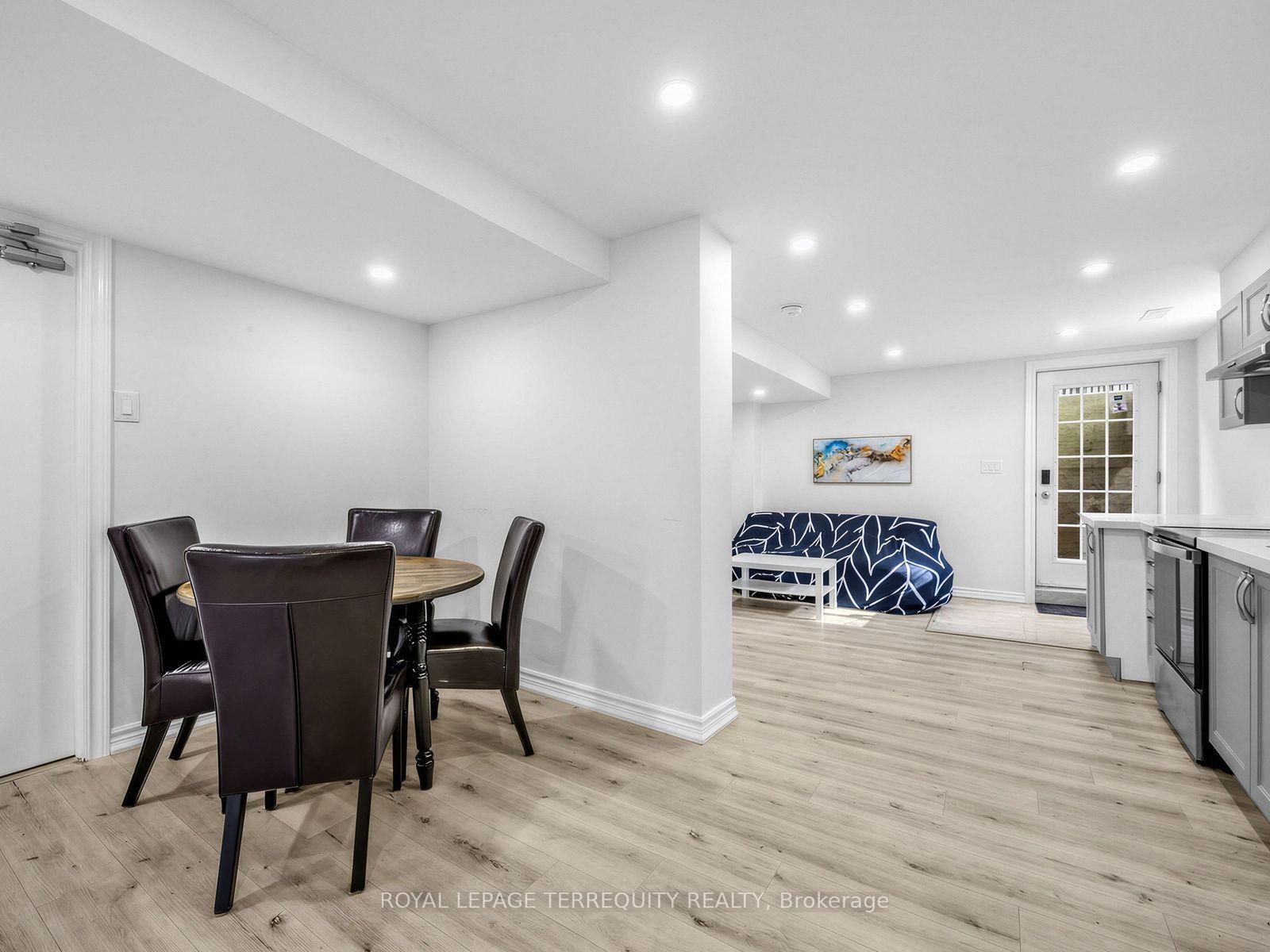 Photo 30 of 124 Bathgate Drive, Scarborough, Centennial Scarborough — HOMEH