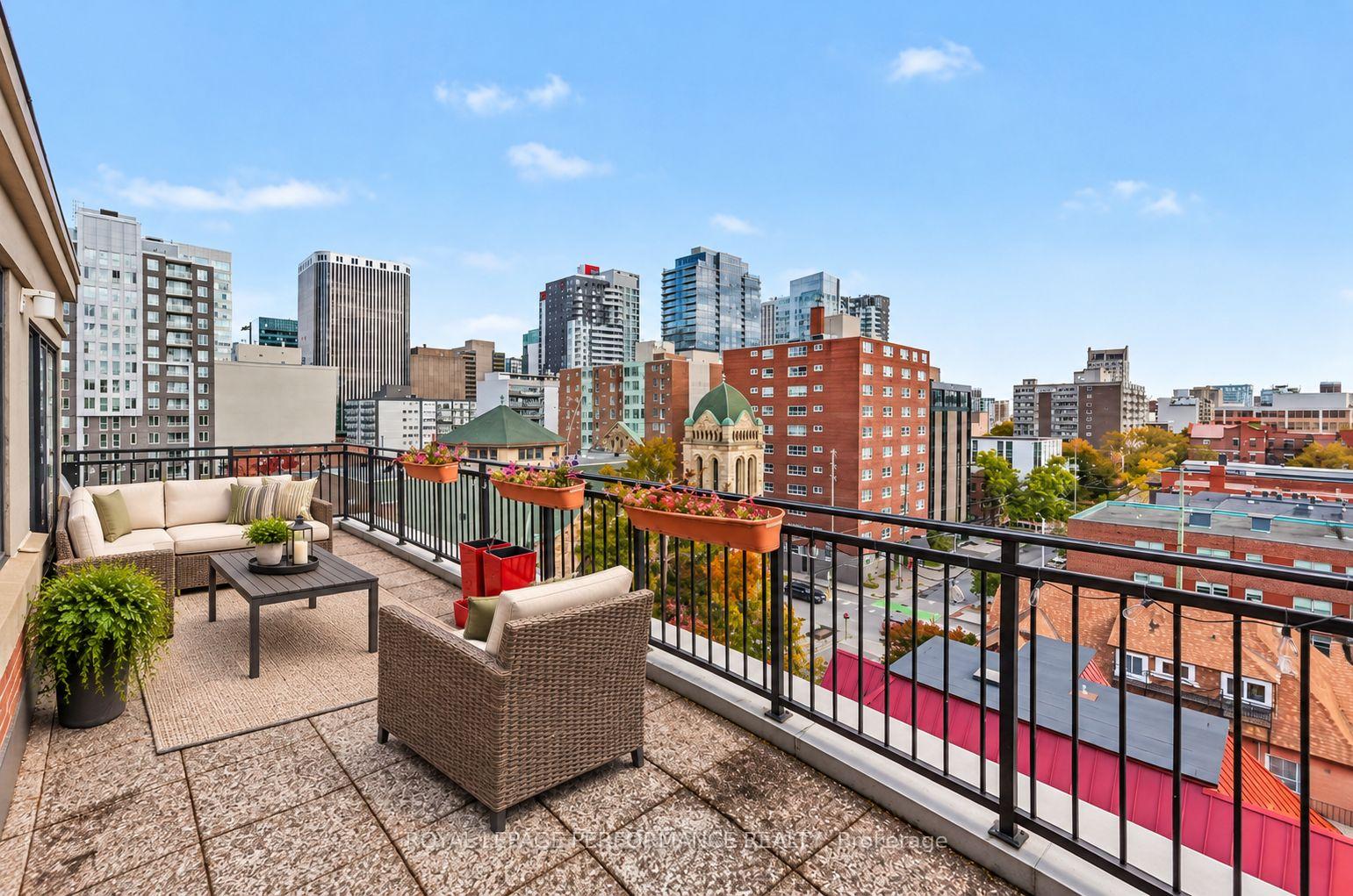 Photo 2 of Unit PH3, 364 Cooper Street, Ottawa, Ottawa Centre — HOMEH
