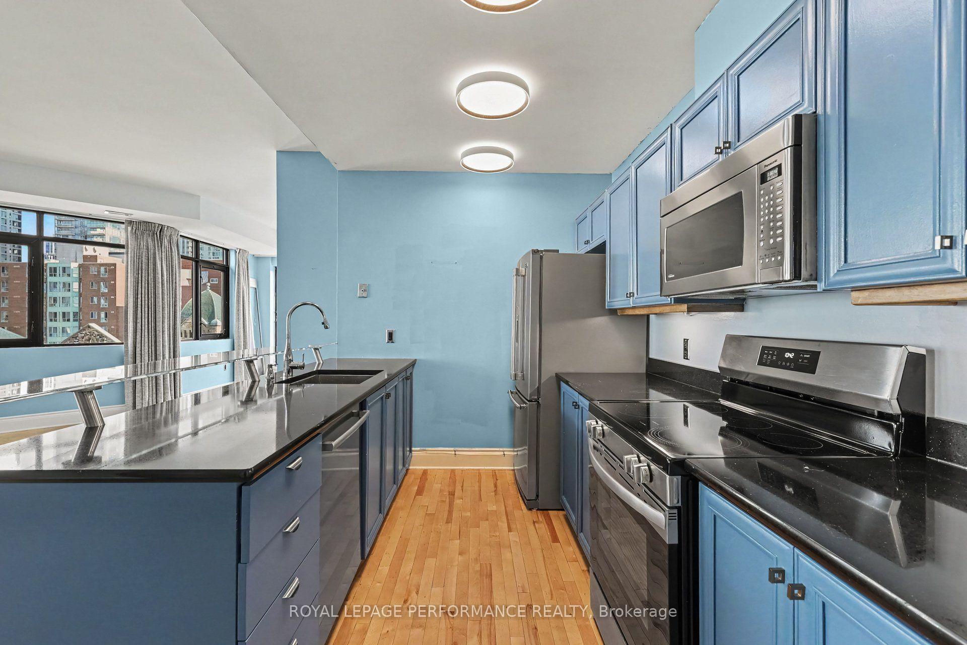Photo 12 of Unit PH3, 364 Cooper Street, Ottawa, Ottawa Centre — HOMEH