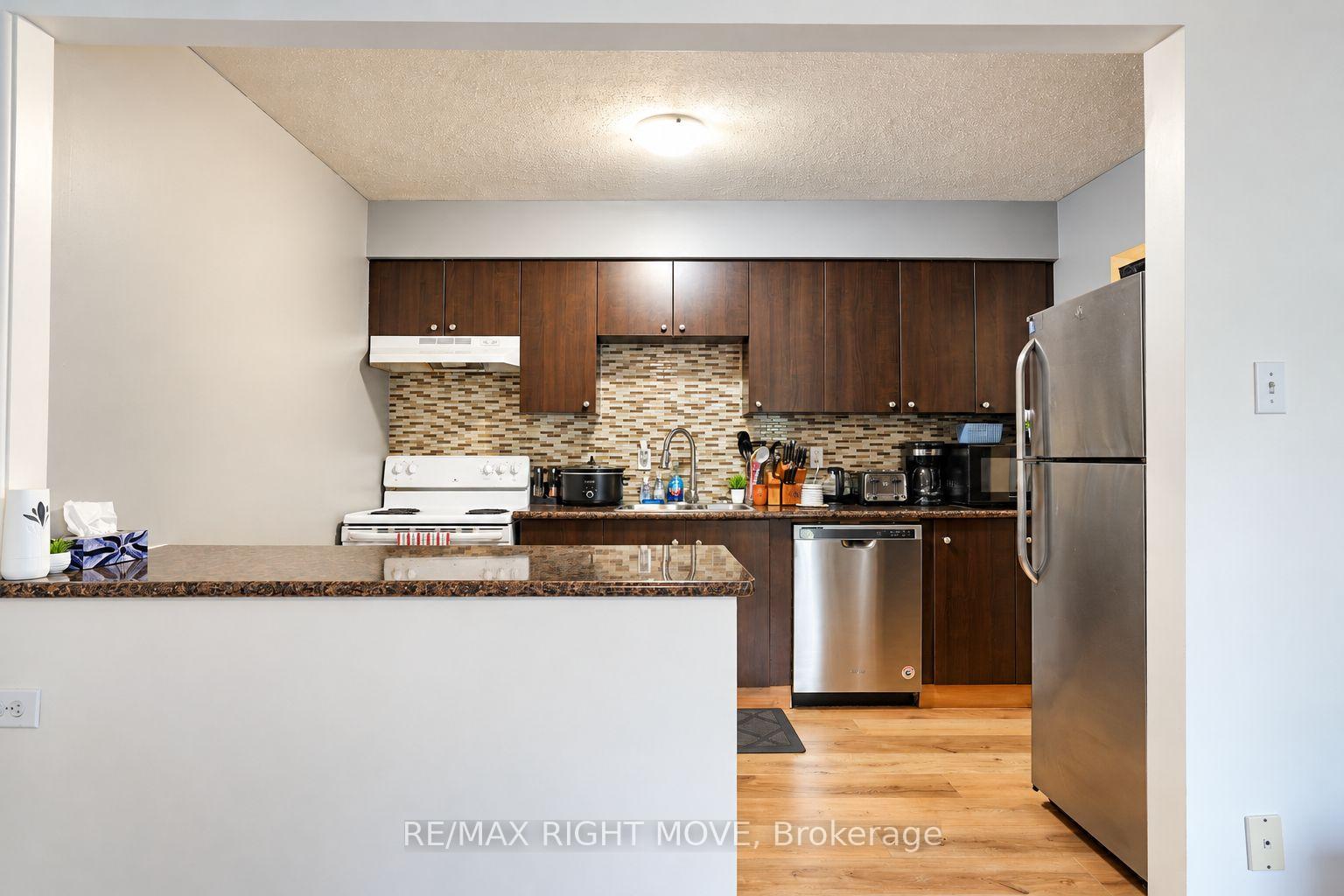 Photo 4 of Unit 6, 67 Fittons Road E, Orillia — HOMEH
