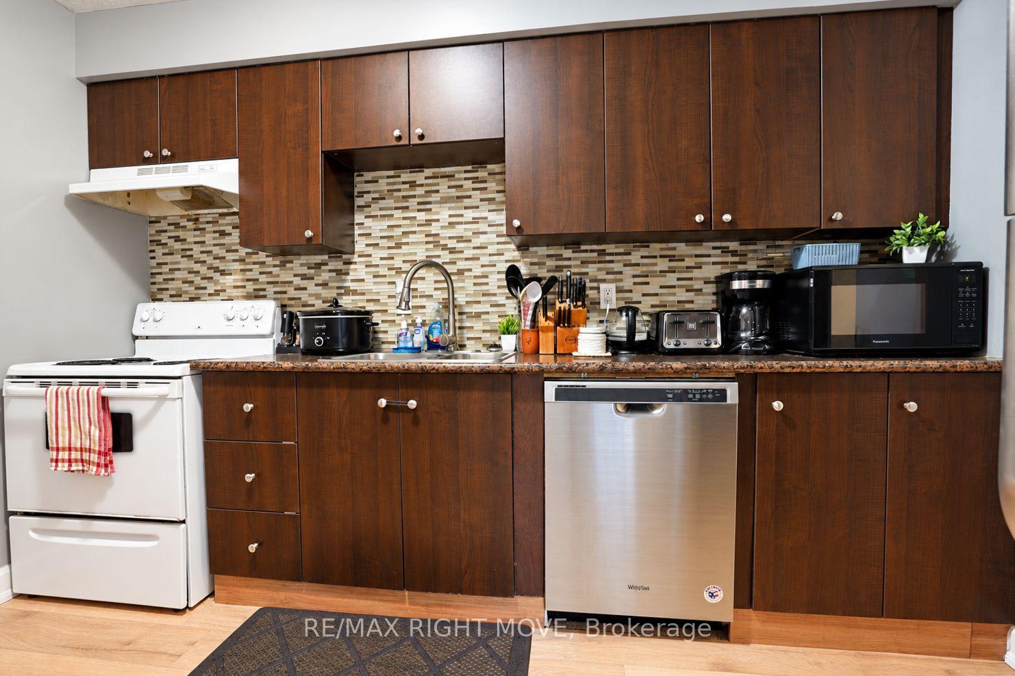 Photo 7 of Unit 6, 67 Fittons Road E, Orillia — HOMEH