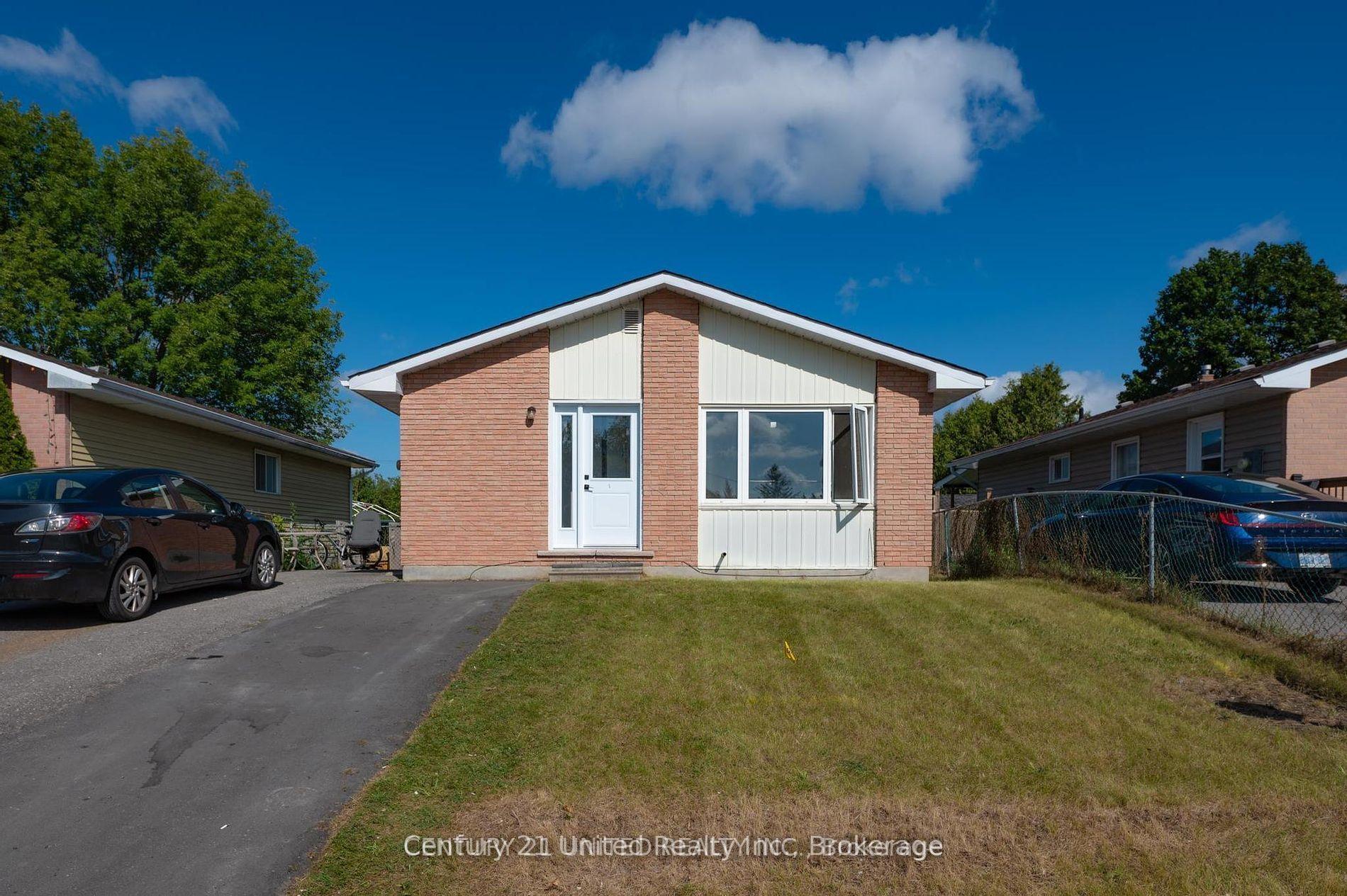 Photo 1 of 818 Orpington Road, Peterborough, Otonabee Ward 1 — HOMEH
