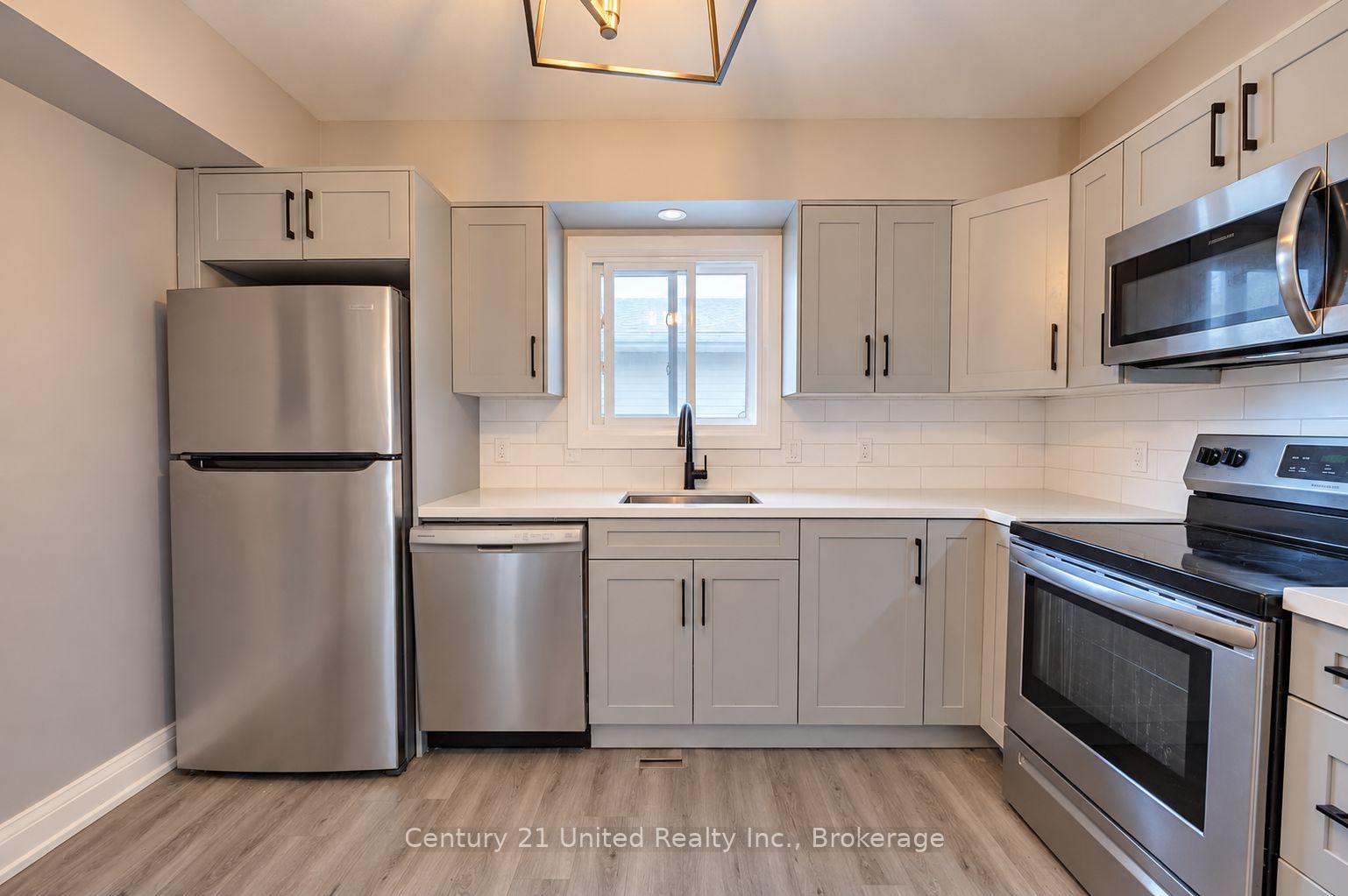 Photo 2 of 818 Orpington Road, Peterborough, Otonabee Ward 1 — HOMEH
