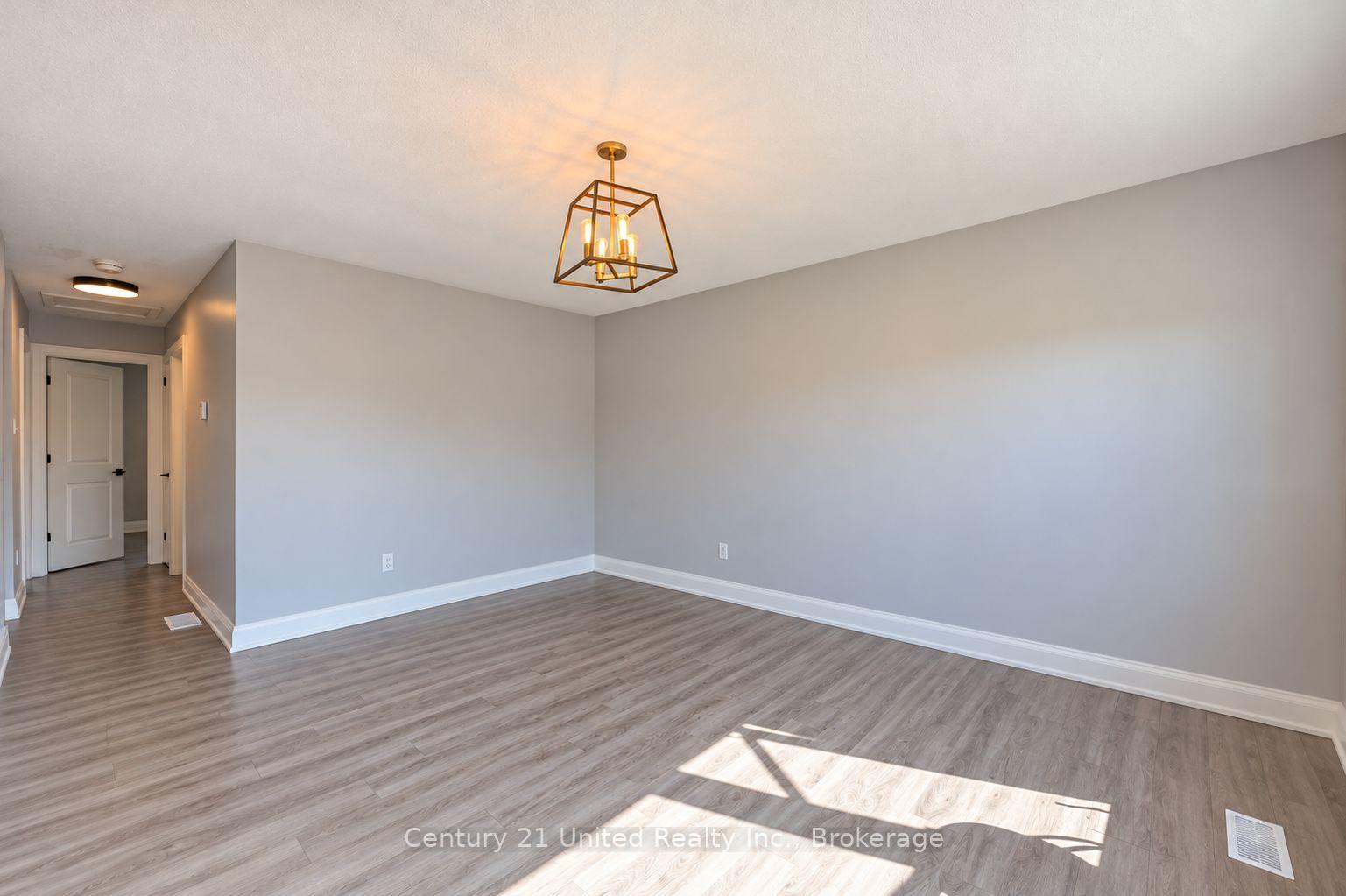 Photo 5 of 818 Orpington Road, Peterborough, Otonabee Ward 1 — HOMEH
