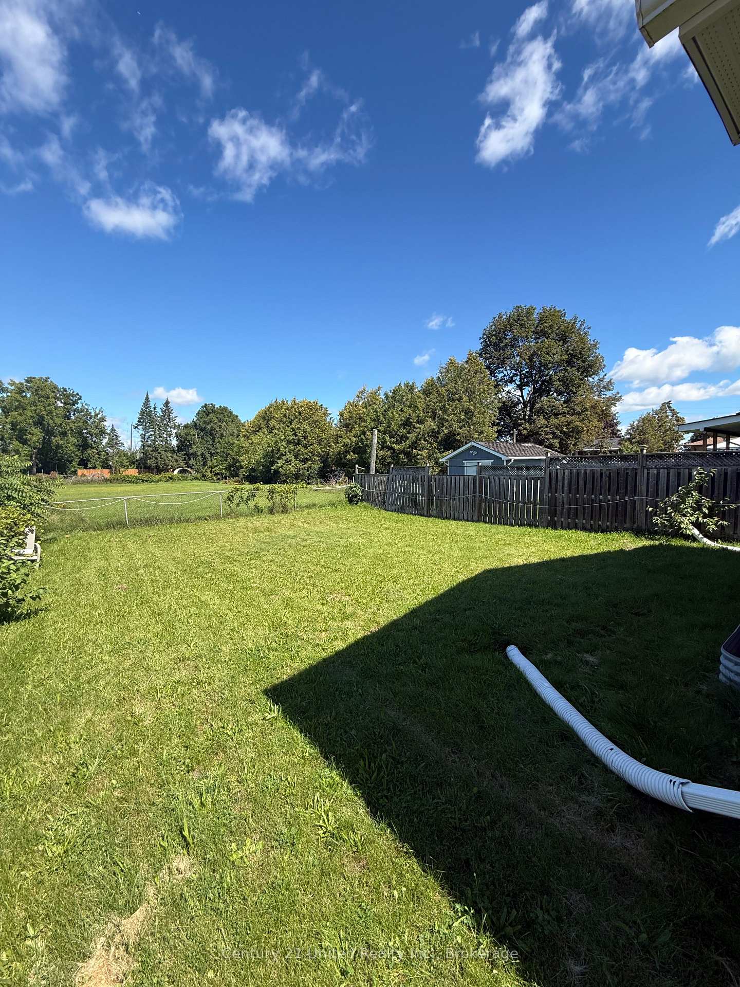 Photo 10 of 818 Orpington Road, Peterborough, Otonabee Ward 1 — HOMEH