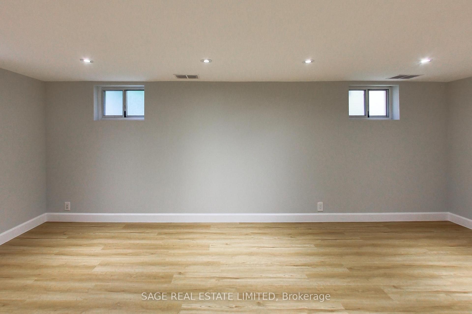 Photo 6 of Unit Lower, 2505 Gerrard Street E, Scarborough, Birchcliffe-Cliffside — HOMEH