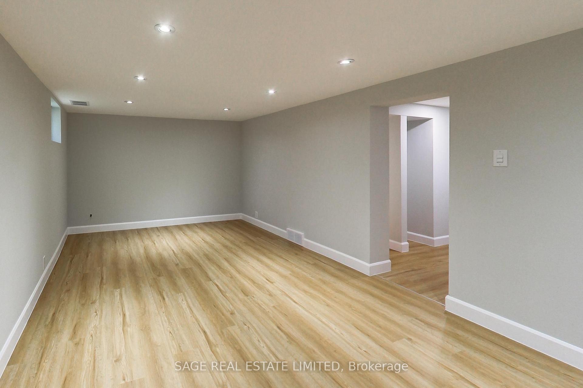 Photo 9 of Unit Lower, 2505 Gerrard Street E, Scarborough, Birchcliffe-Cliffside — HOMEH