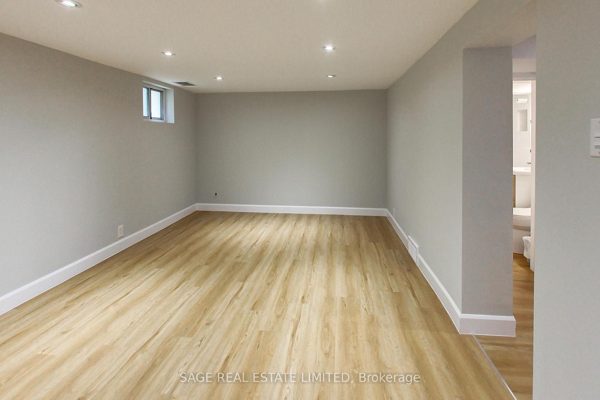 Photo 10 of Unit Lower, 2505 Gerrard Street E, Scarborough, Birchcliffe-Cliffside — HOMEH