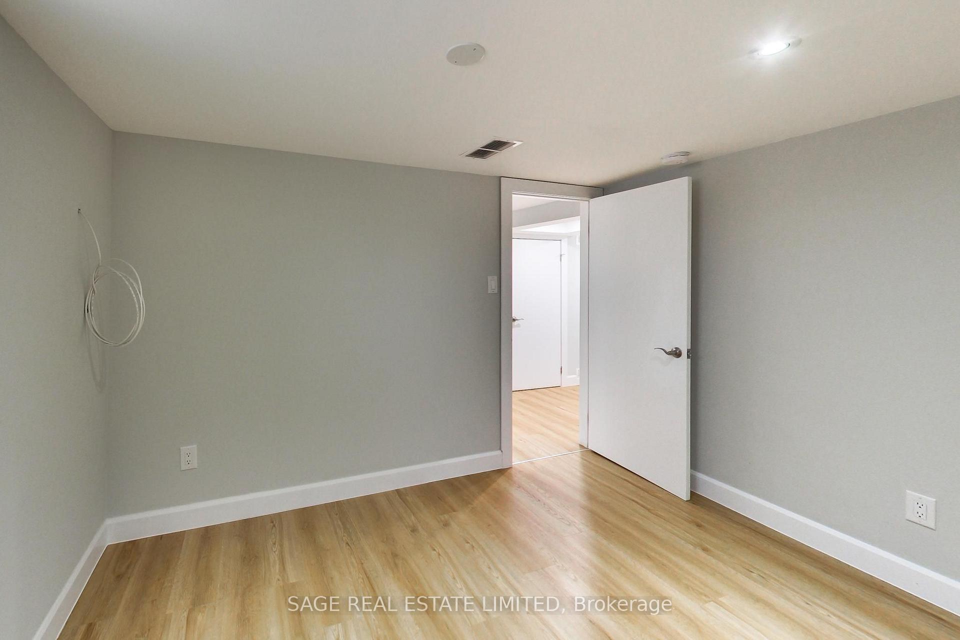 Photo 16 of Unit Lower, 2505 Gerrard Street E, Scarborough, Birchcliffe-Cliffside — HOMEH