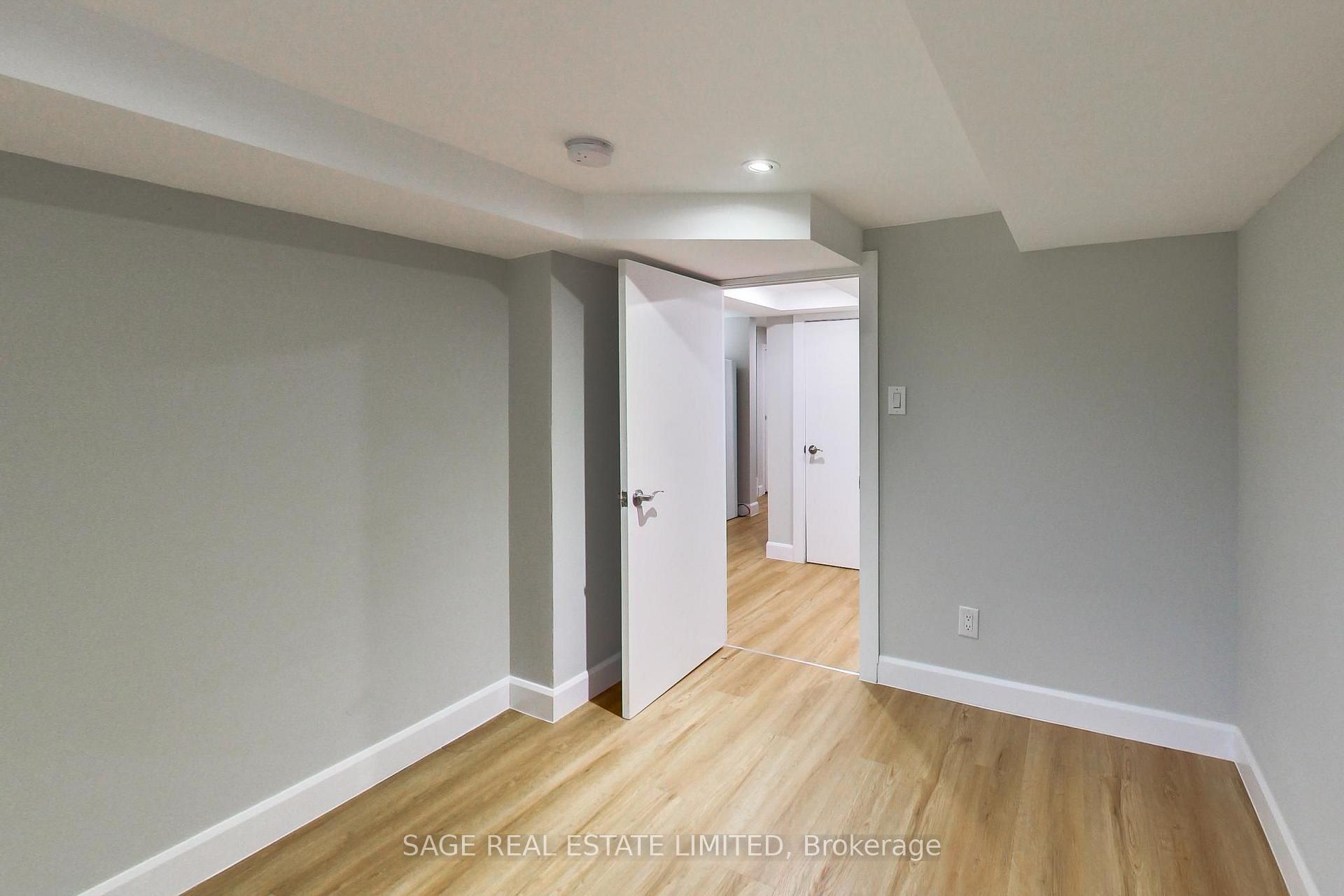 Photo 18 of Unit Lower, 2505 Gerrard Street E, Scarborough, Birchcliffe-Cliffside — HOMEH