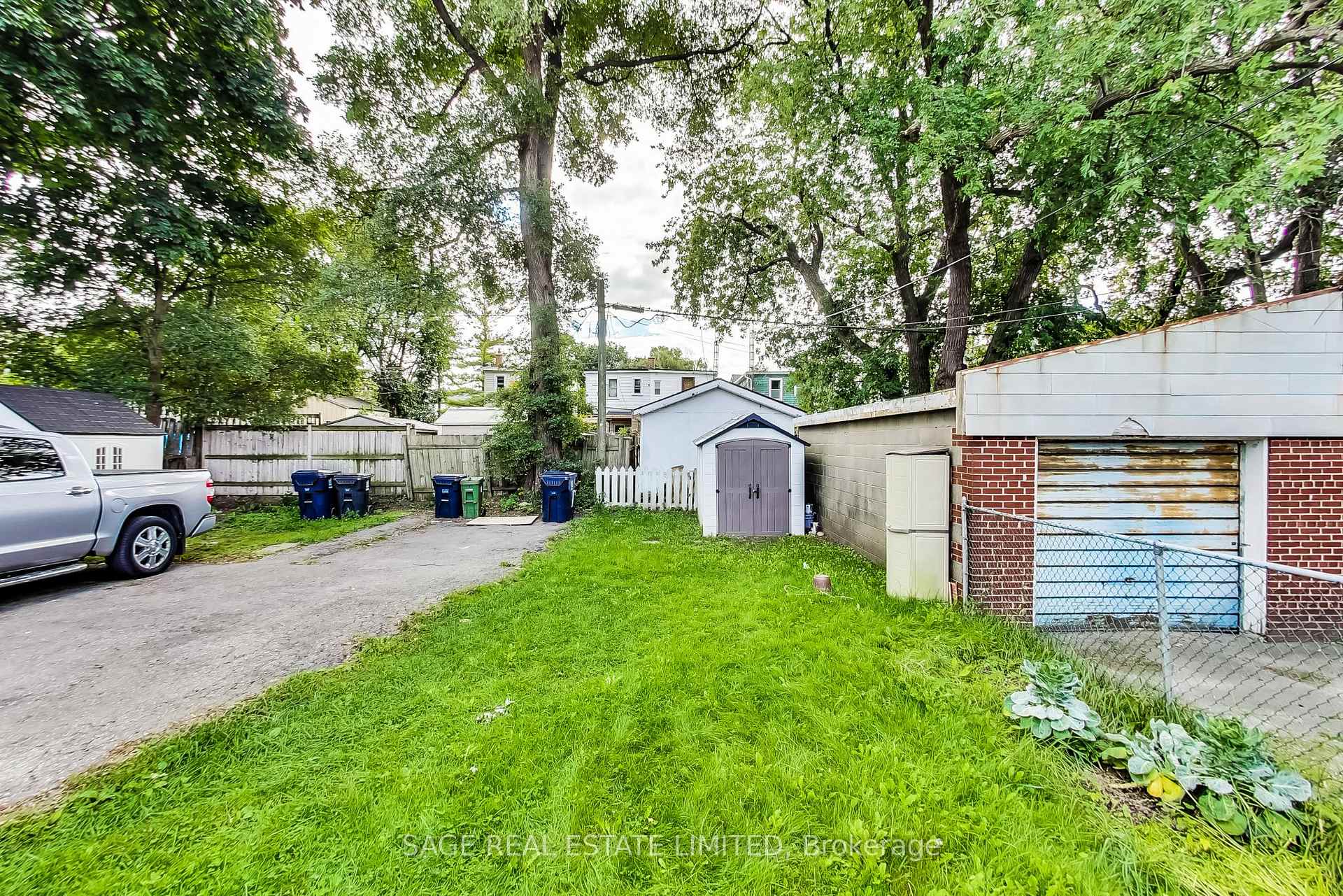 Photo 23 of Unit Lower, 2505 Gerrard Street E, Scarborough, Birchcliffe-Cliffside — HOMEH