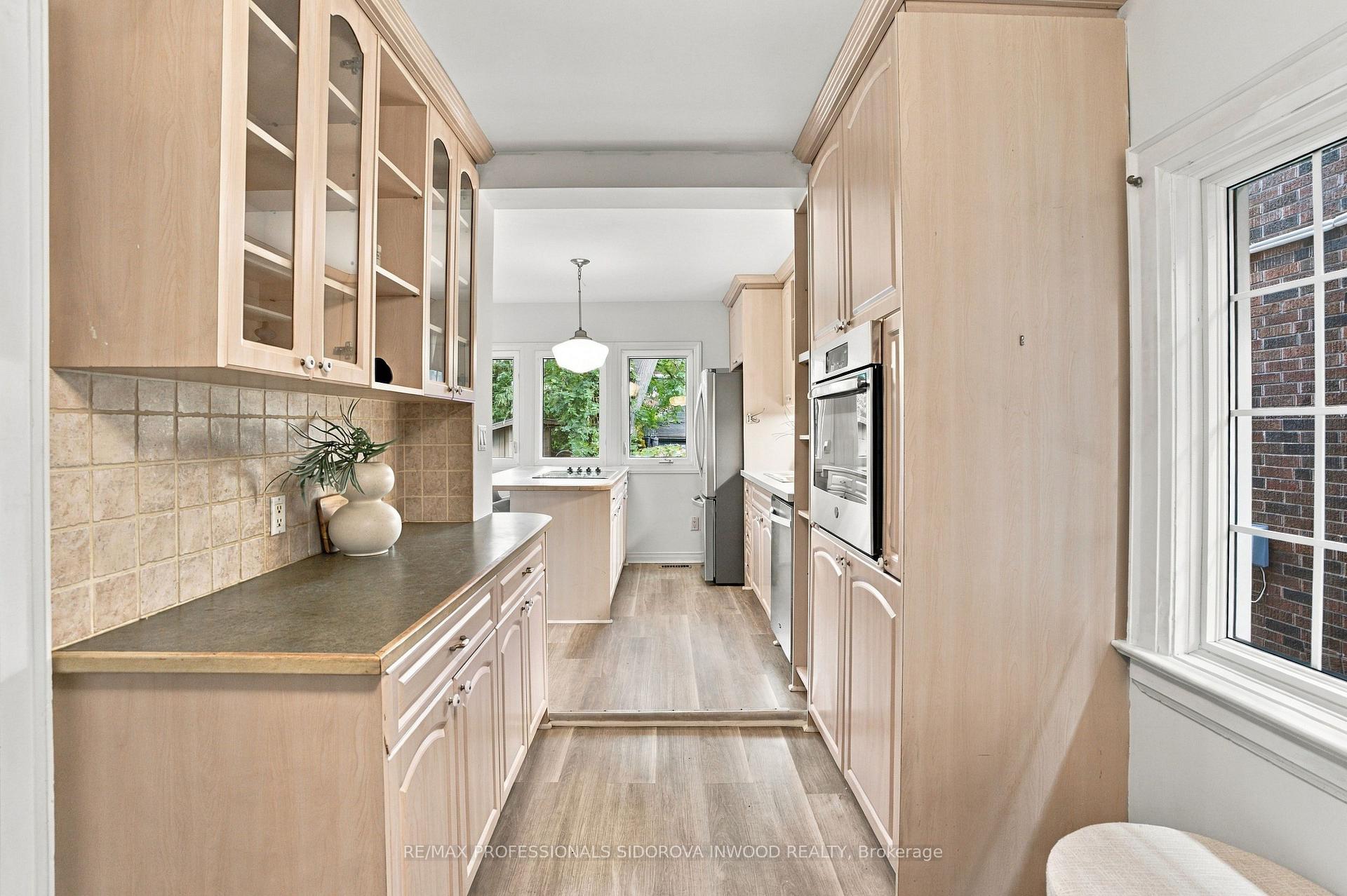 Photo 10 of 399 Armadale Avenue, Toronto, Runnymede-Bloor West Village — HOMEH