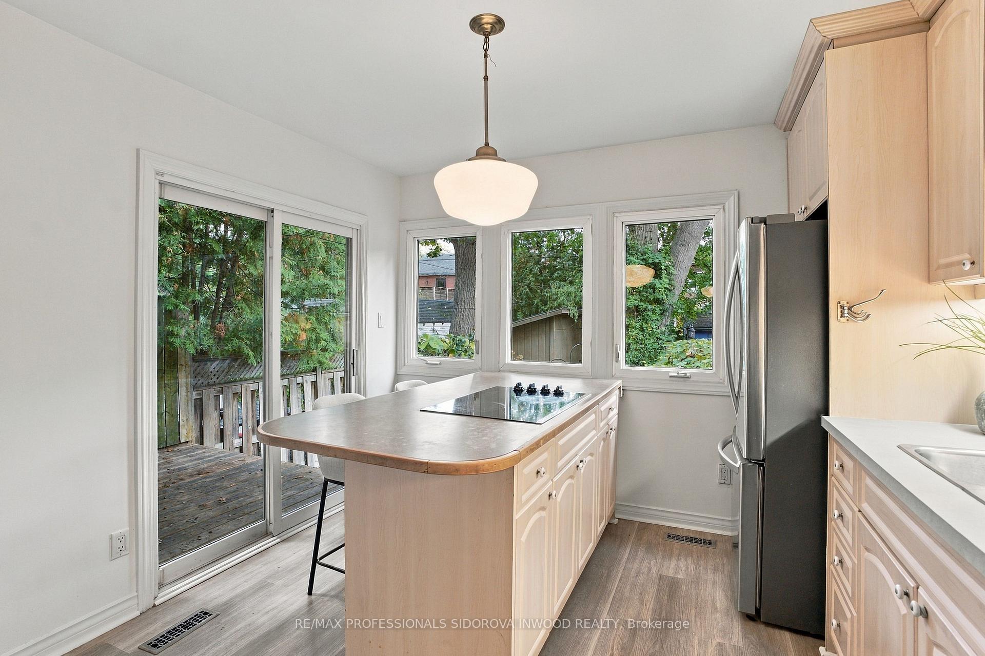 Photo 11 of 399 Armadale Avenue, Toronto, Runnymede-Bloor West Village — HOMEH