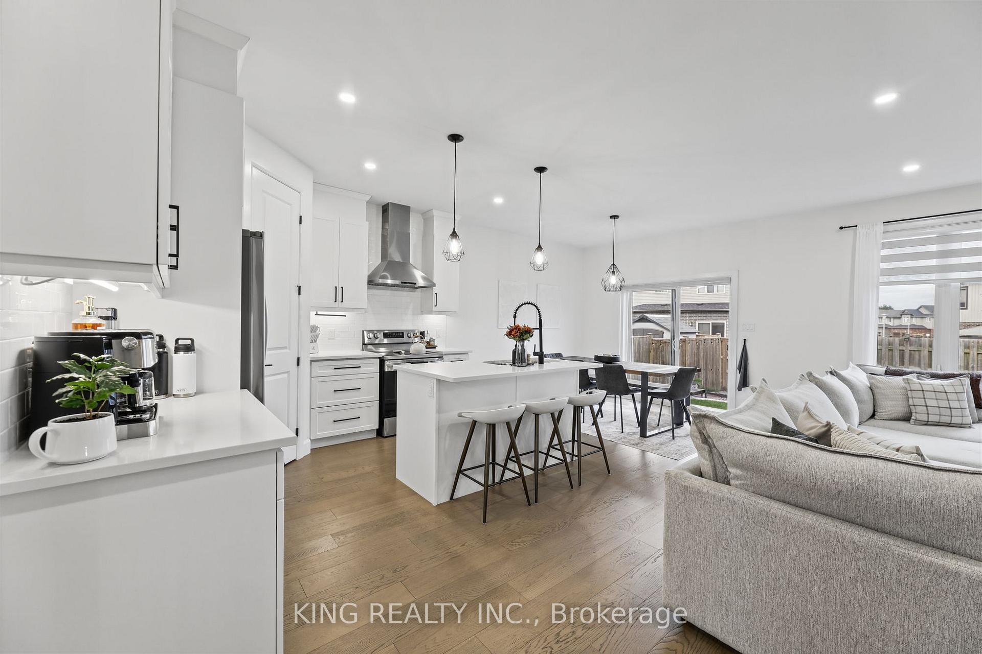 Photo 12 of 3342 David Milne Way, London, South W — HOMEH