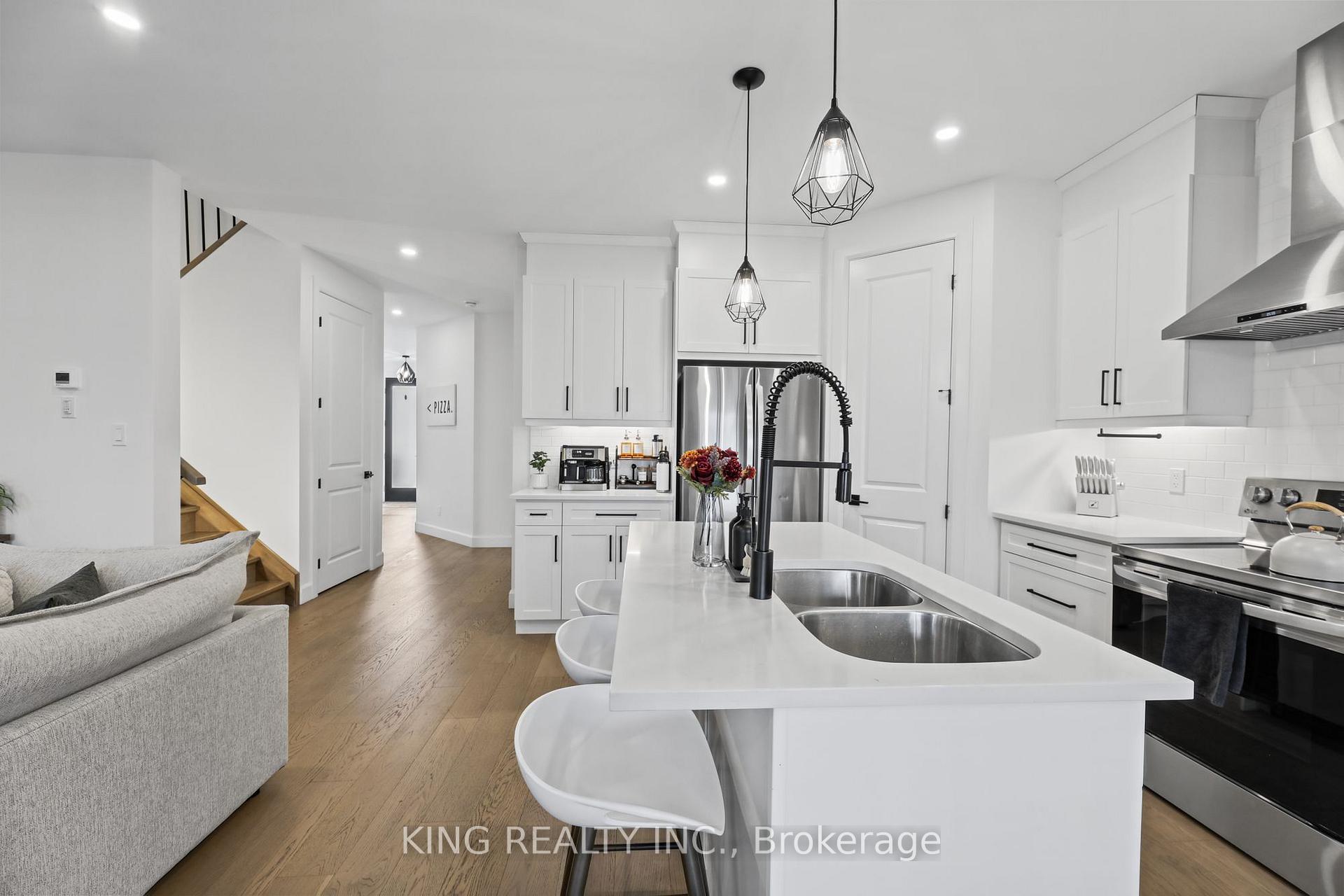 Photo 14 of 3342 David Milne Way, London, South W — HOMEH