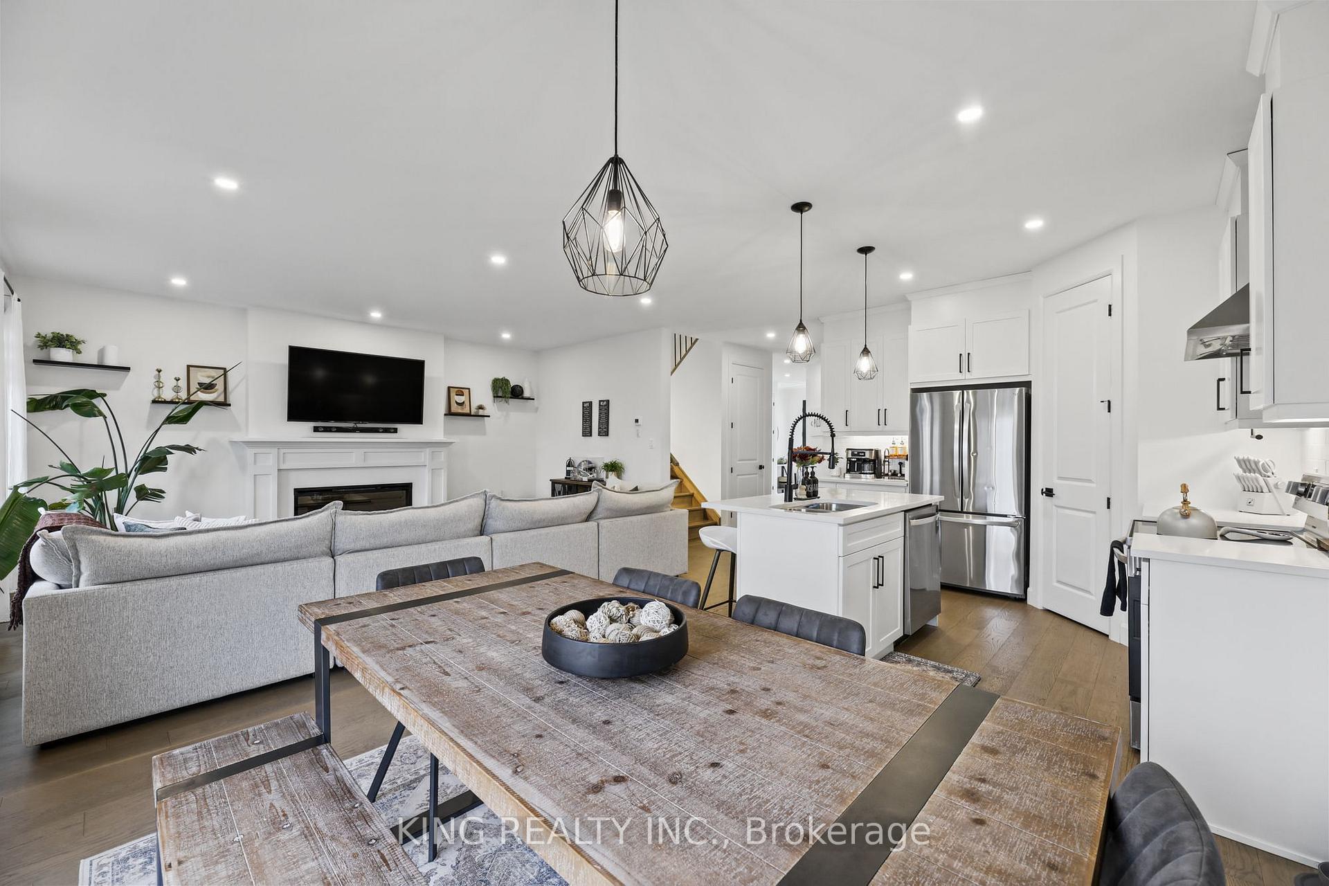 Photo 18 of 3342 David Milne Way, London, South W — HOMEH