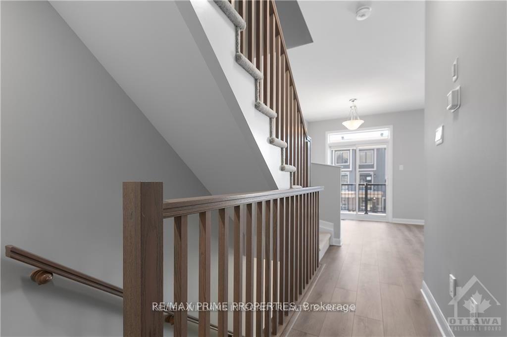 Photo 5 of 818 Glissade Grove E, Ottawa, Avalon West — HOMEH