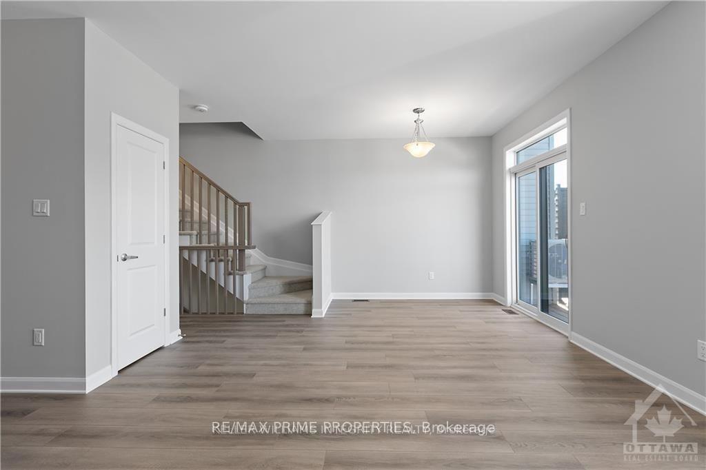 Photo 7 of 818 Glissade Grove E, Ottawa, Avalon West — HOMEH