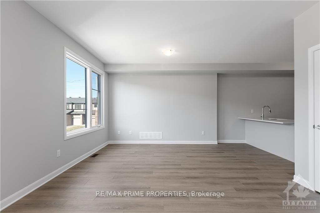 Photo 9 of 818 Glissade Grove E, Ottawa, Avalon West — HOMEH