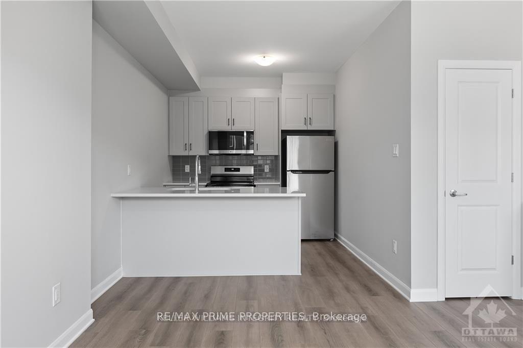 Photo 10 of 818 Glissade Grove E, Ottawa, Avalon West — HOMEH